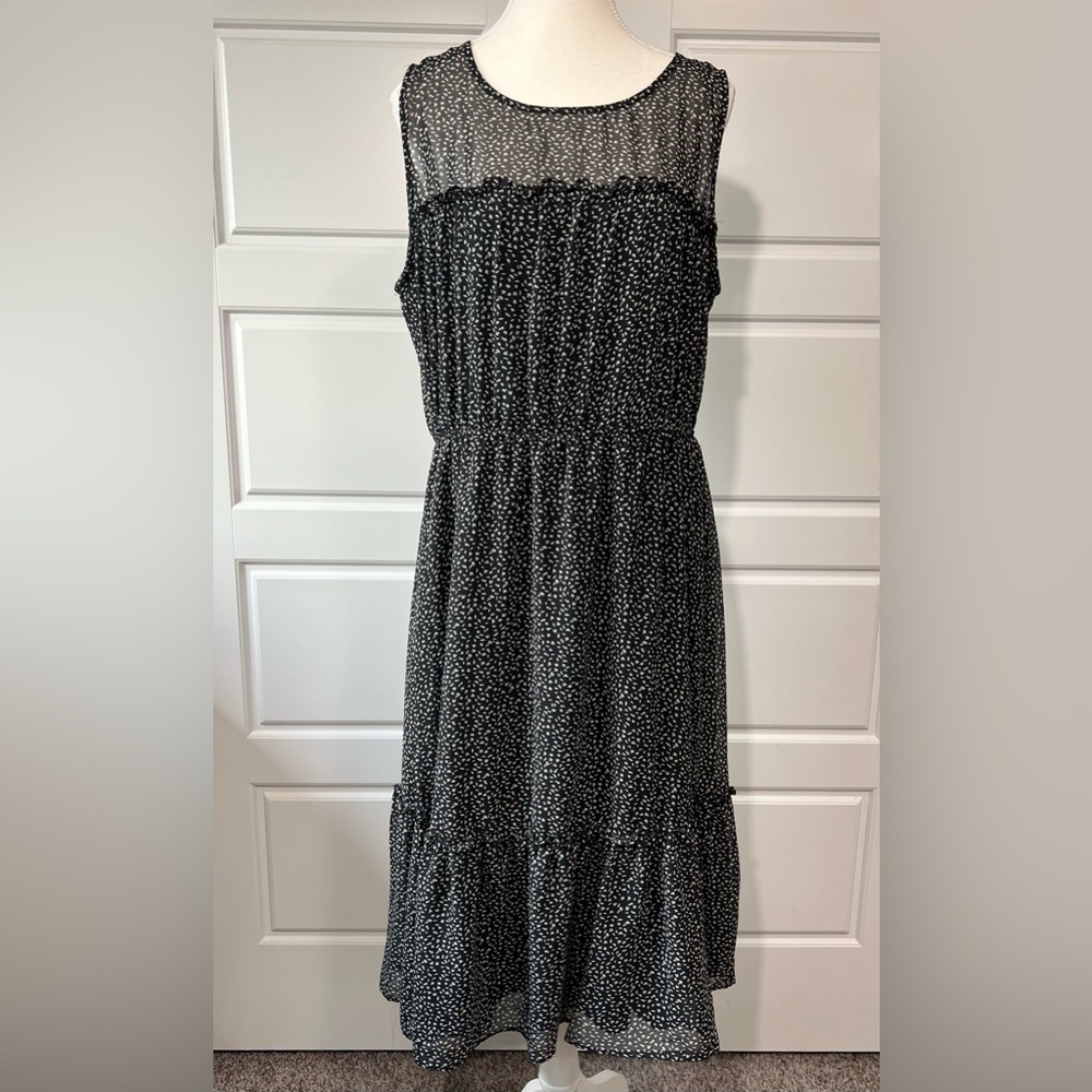 Nicole Miller Sleeveless Midi Dress Black White Print‎ Sheer Neckline LG 14